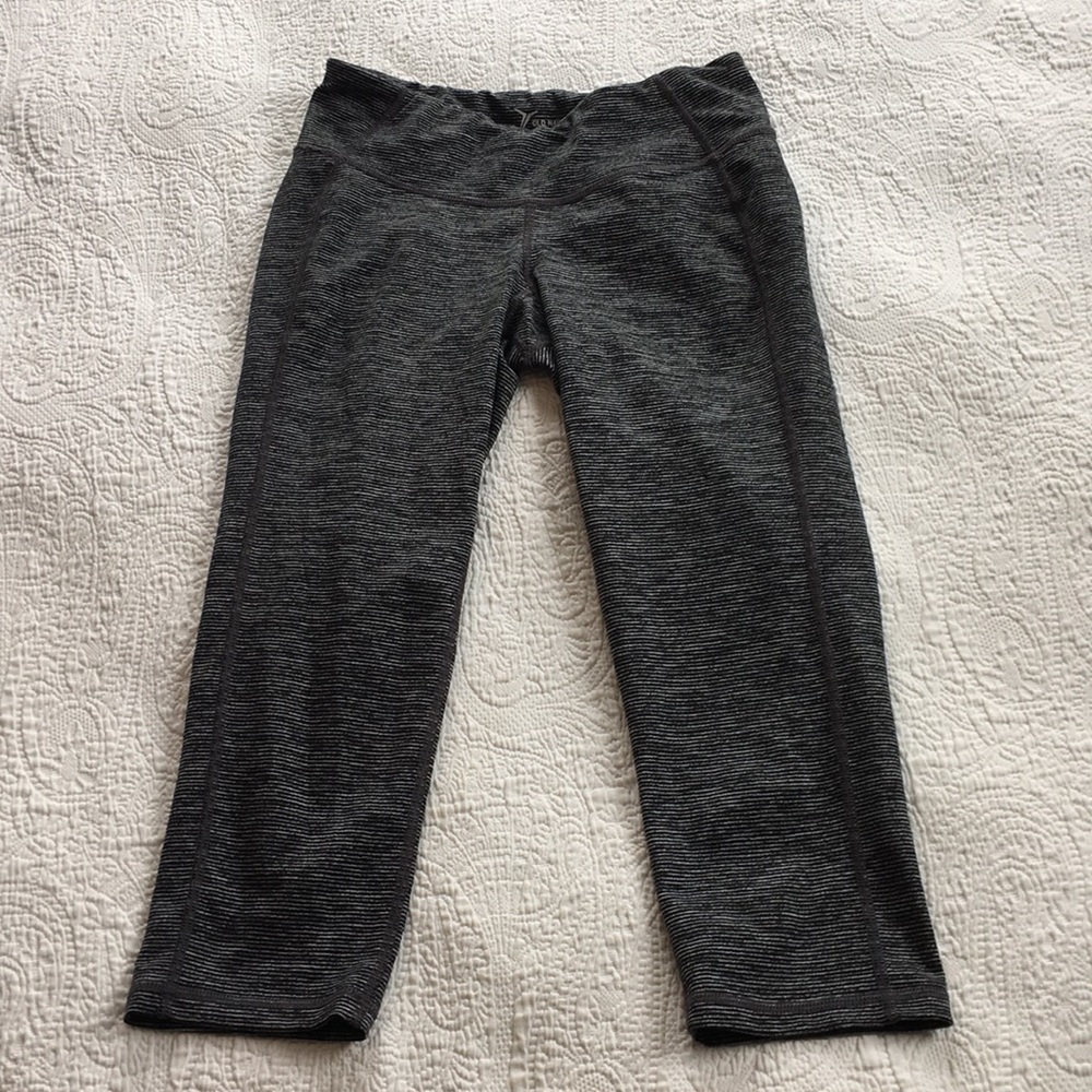 Old navy Active Capri Yoga pants